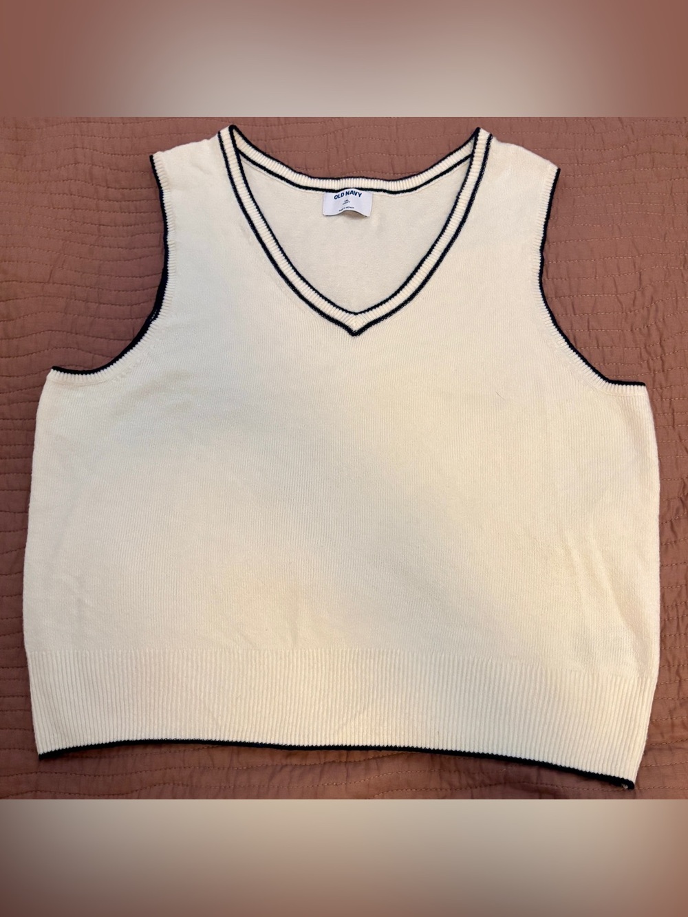 Old Navy So Soft Cream V-Neck Sweater Vest with Navy Trim NWOT